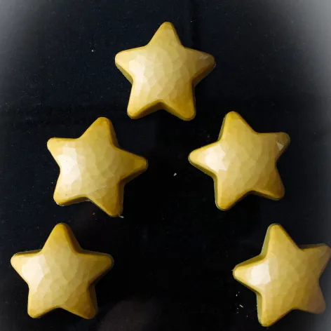 lifestyle.webp Chocolate Mould; Star Facet